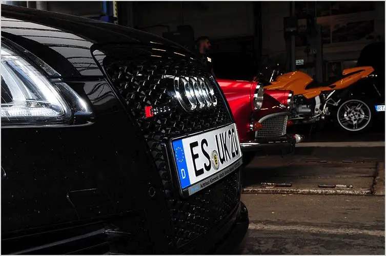 Ölwechsel in der Kfz-Werkstatt Kümmerle